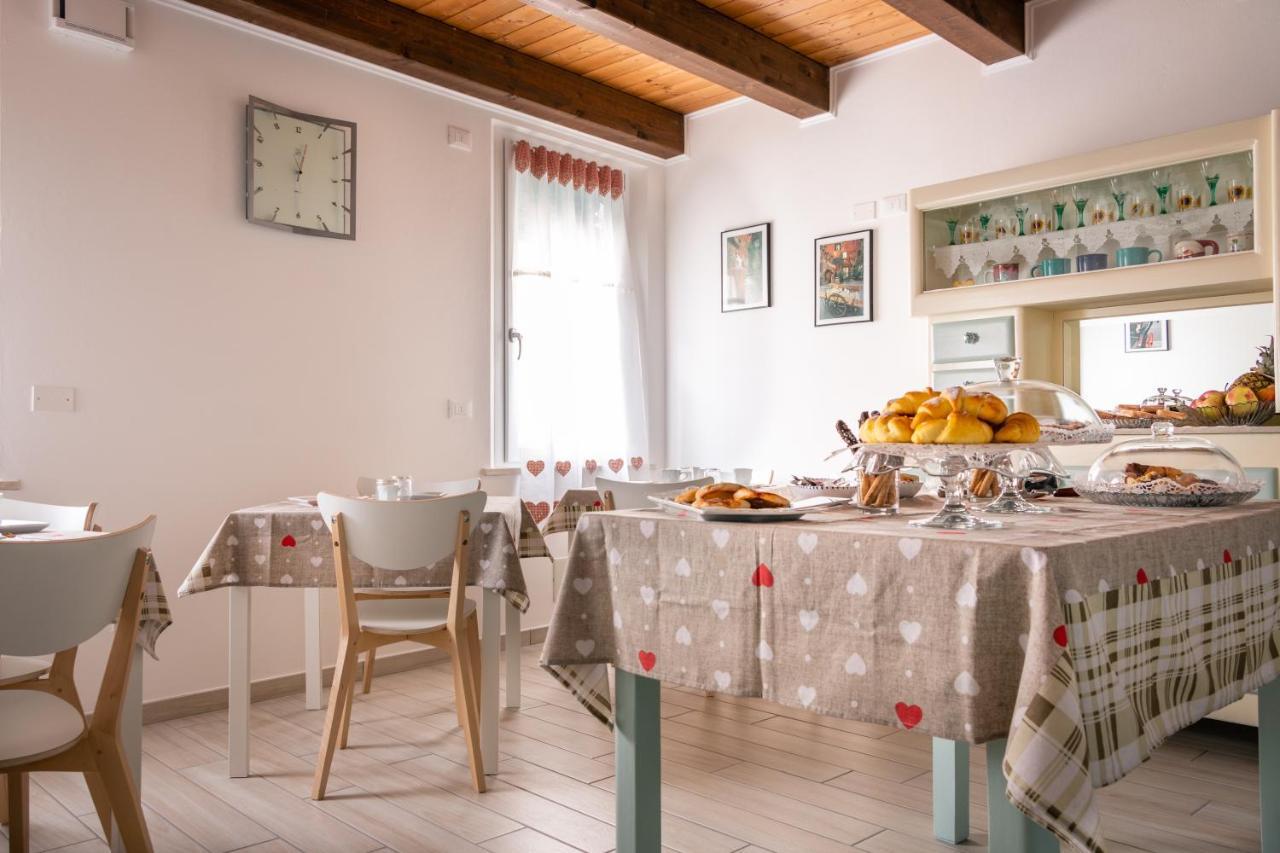 Bed and Breakfast La Casa Di Santino Комаккьо Экстерьер фото